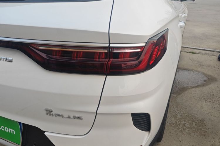 BYD Song Plus 2023 car image #8