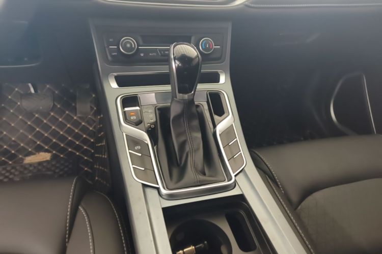 GEELY Emgrand 2021 car image #14