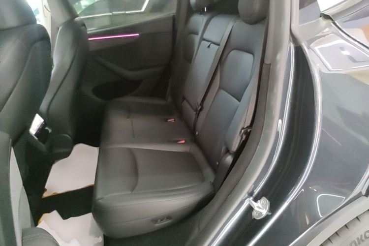 Tesla Model Y 2025 #17 Tesla Model Y 2025 car image #17