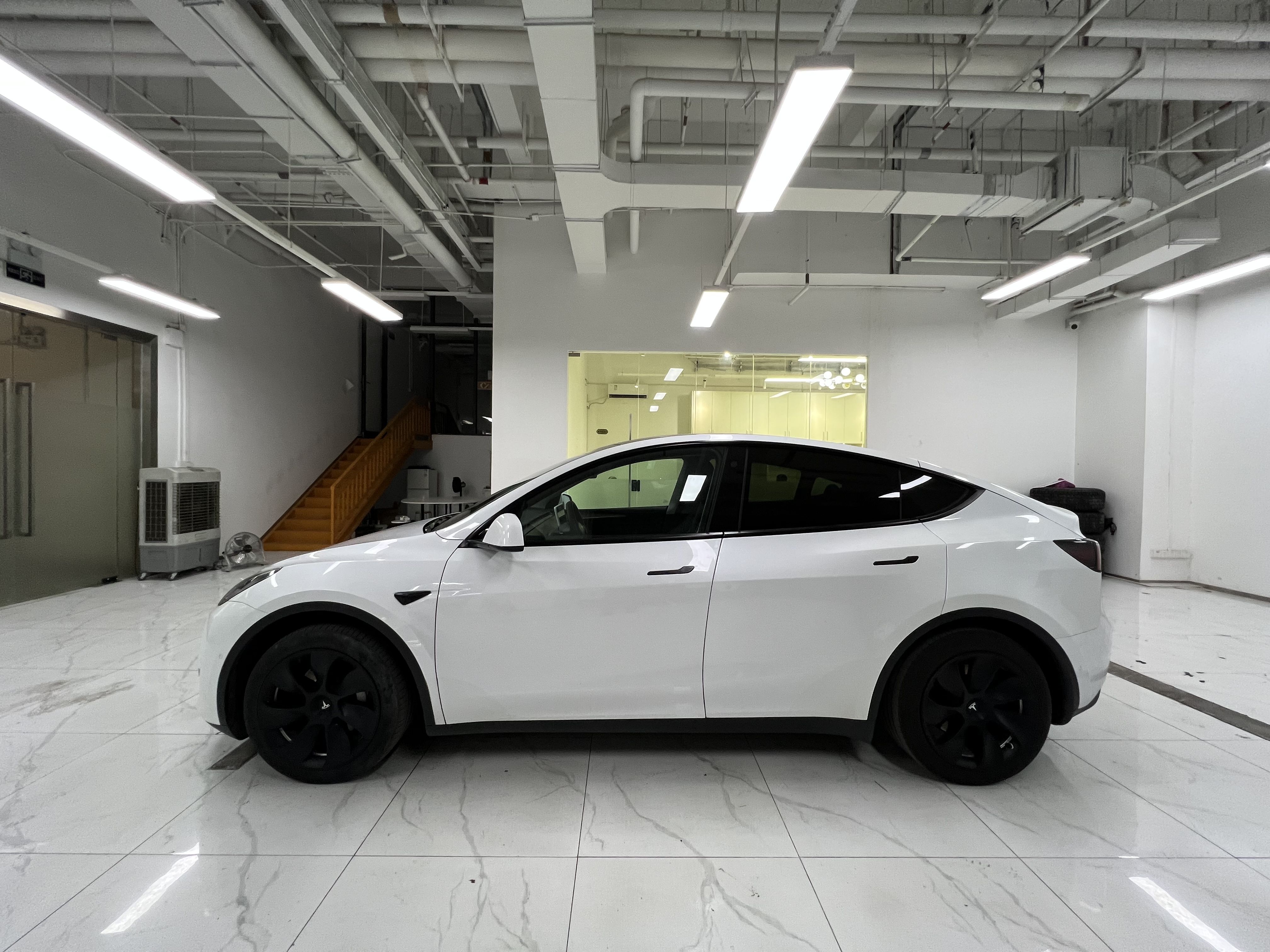 Tesla Model Y 2023 #5 Tesla Model Y 2023 immagine di auto #5