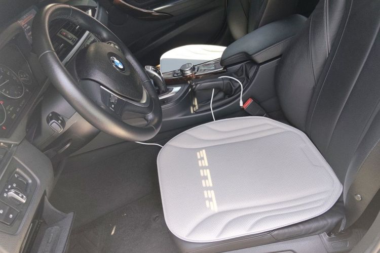 BMW 3 Series 2015 car image #19