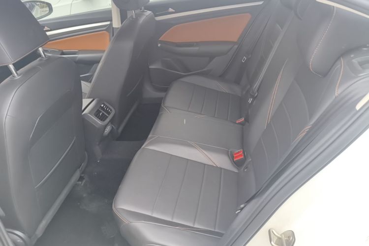 Volkswagen Bora 2023 immagine di auto #13