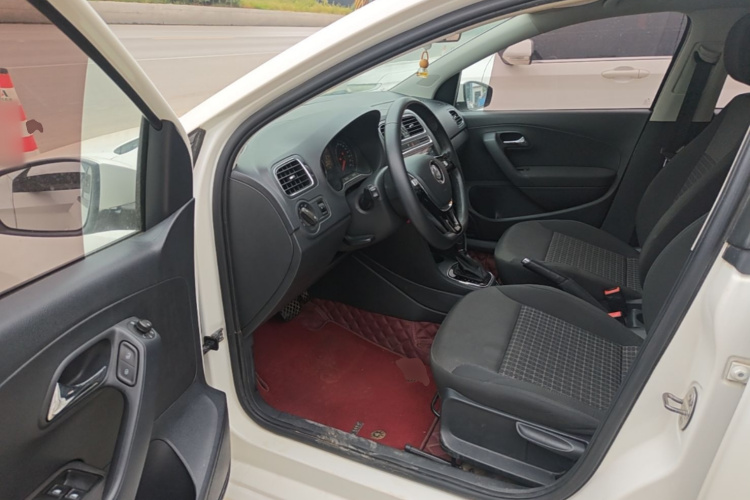 Volkswagen Polo 2016 #12 Volkswagen Polo 2016 car image #12