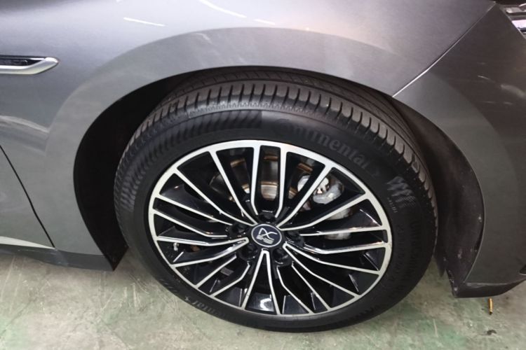BYD Han 2023 car image #10