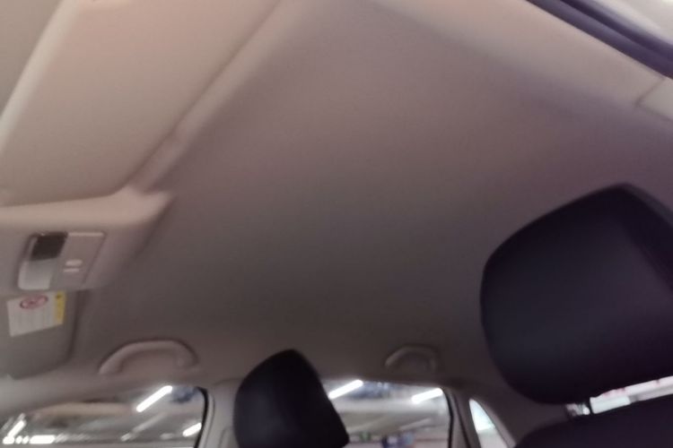 Volkswagen Polo 2016 car image #18