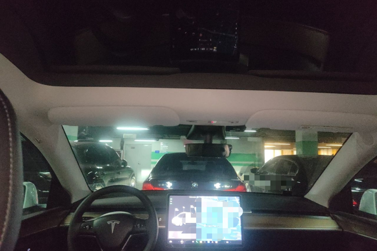 Tesla Model Y 2021 #17 Tesla Model Y 2021 car image #17