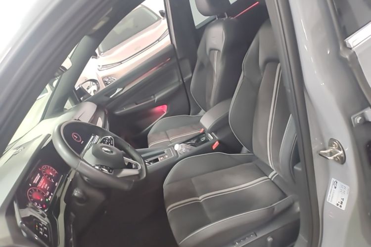 Volkswagen Golf 2024 car image #15