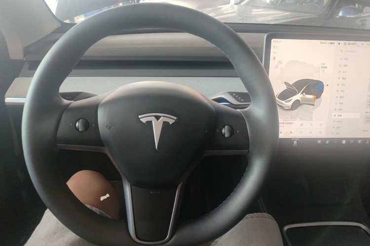 Tesla Model Y 2024 #11 Tesla Model Y 2024 car image #11