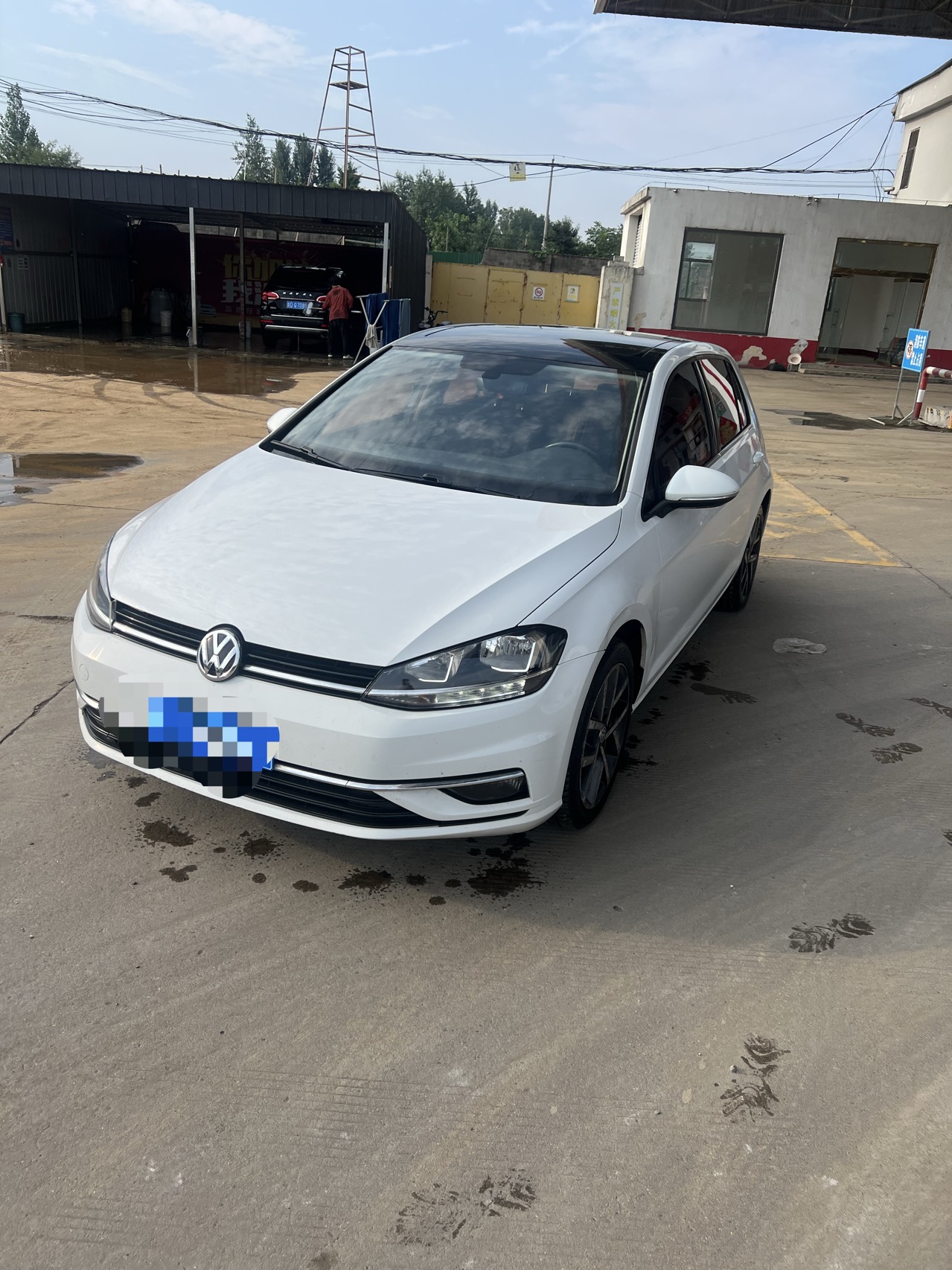 2018 2018 car image