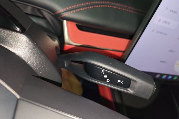 MI SU7 2025 immagine di auto #19