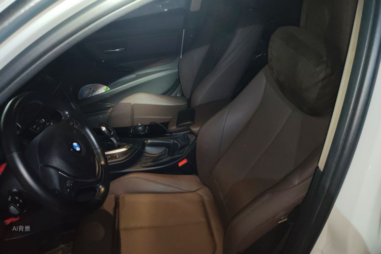 BMW 3 Series 2018 car image #17