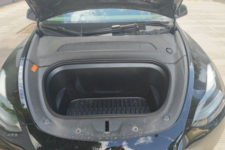Tesla Model Y 2023 car image #22