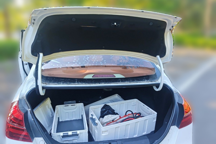 GEELY Emgrand 2018 imagen de coche #17