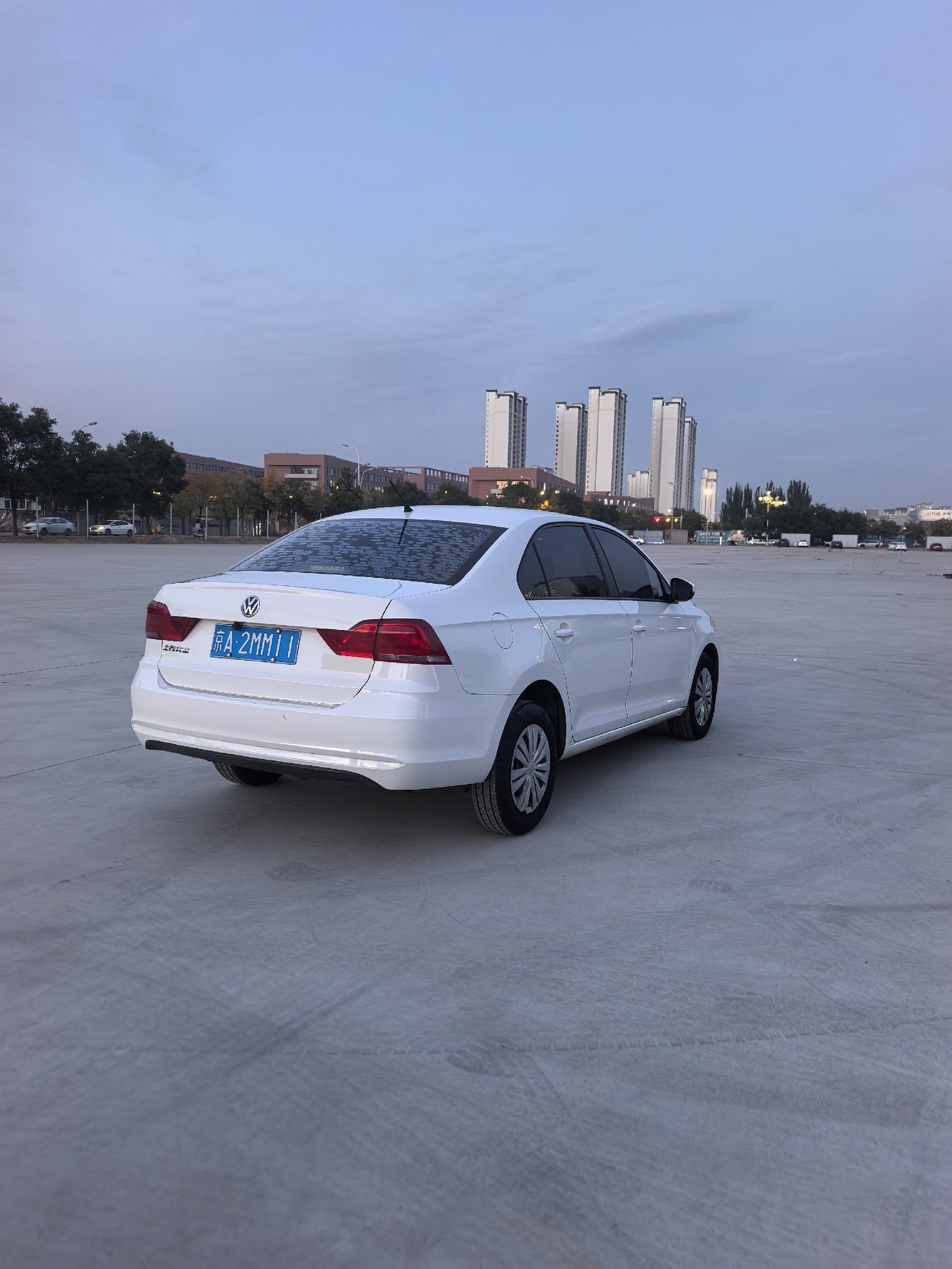 Volkswagen Santana 2020 car image #2