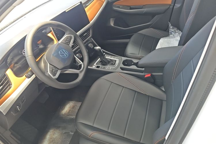 Volkswagen Bora 2026 car image #15