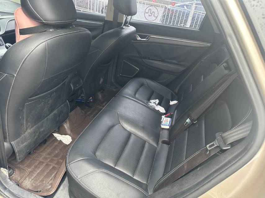 GEELY Emgrand GS 2017 car image #6