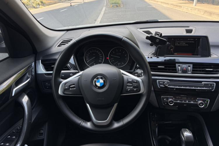 BMW X1 2017 #23 BMW X1 2017 car image #23