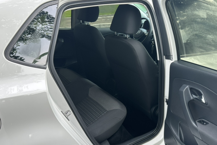Volkswagen Polo 2016 #9 Volkswagen Polo 2016 car image #9