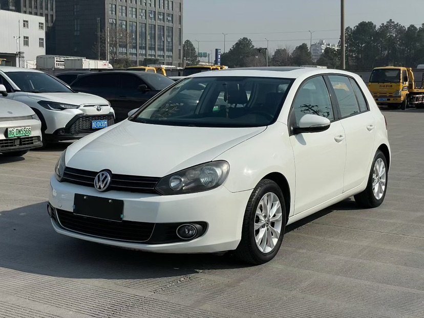 Volkswagen Golf 2013 صورة سيارة 