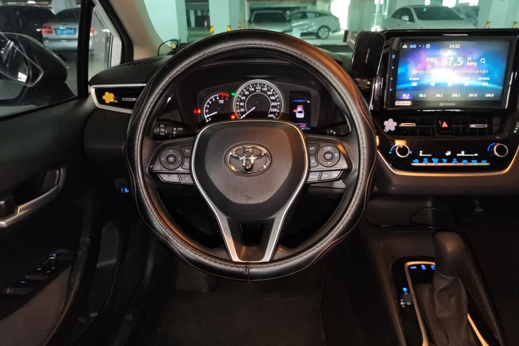 Toyota Corolla 2020 immagine di auto #12