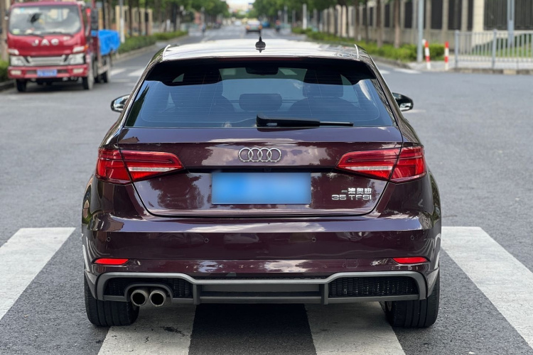 Audi A3 2019 car image #5