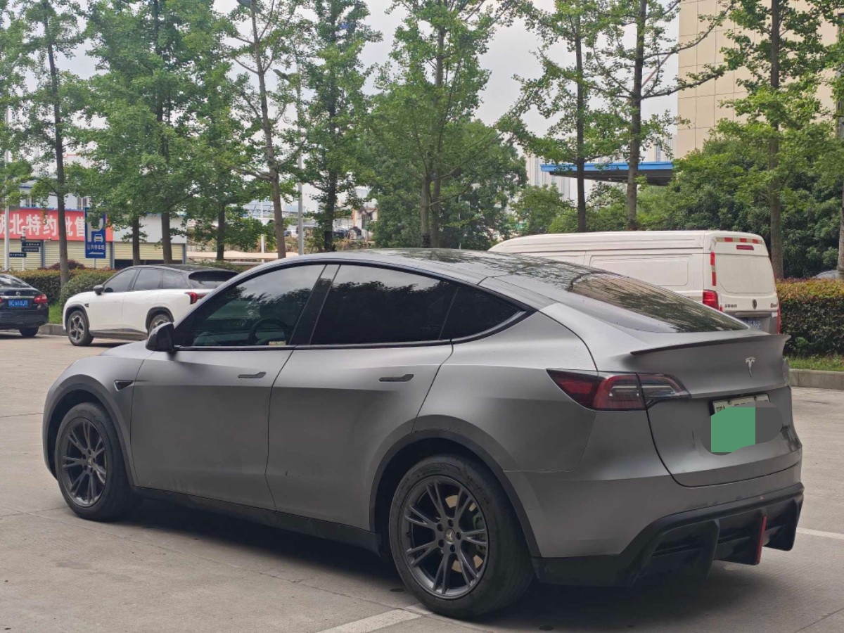 Tesla Model Y 2024 immagine di auto #4