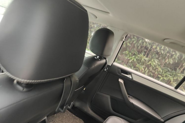 Volkswagen Santana 2017 car image #20
