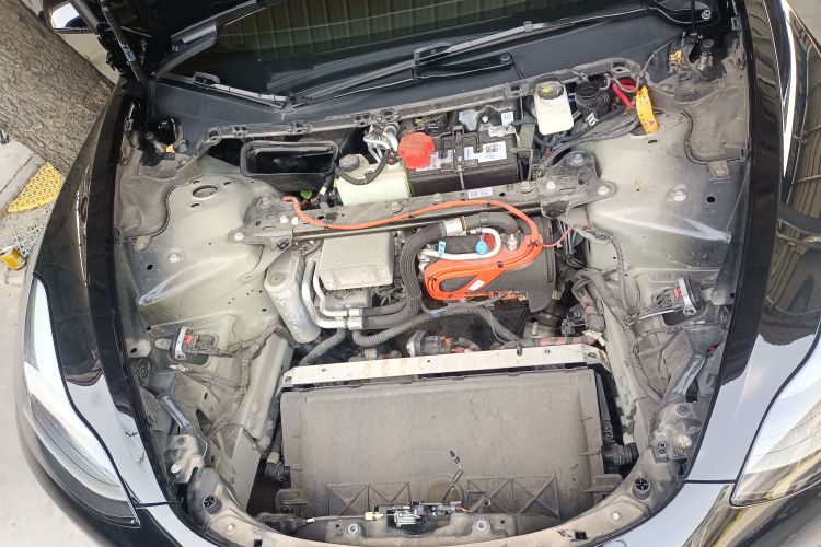 Tesla Model 3 2021 car image #22