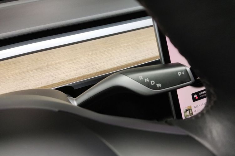 Tesla Model 3 2021 car image #18