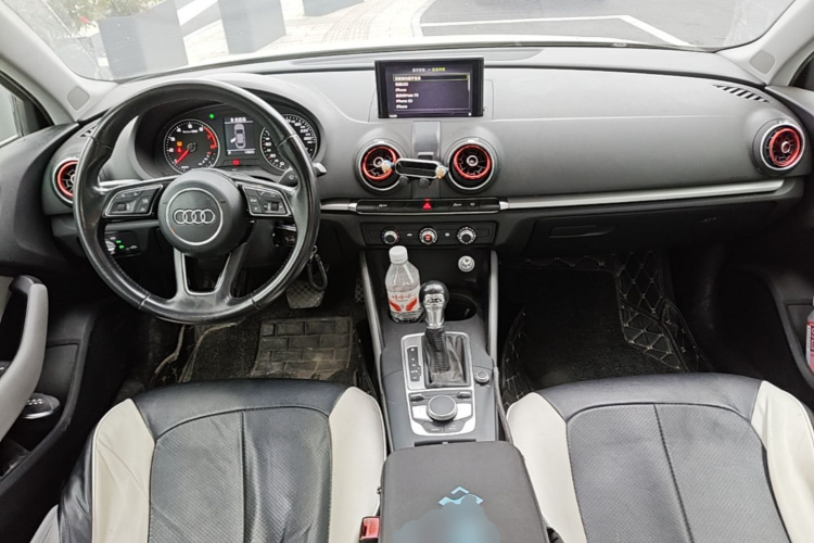 Audi A3 2018 immagine di auto #10