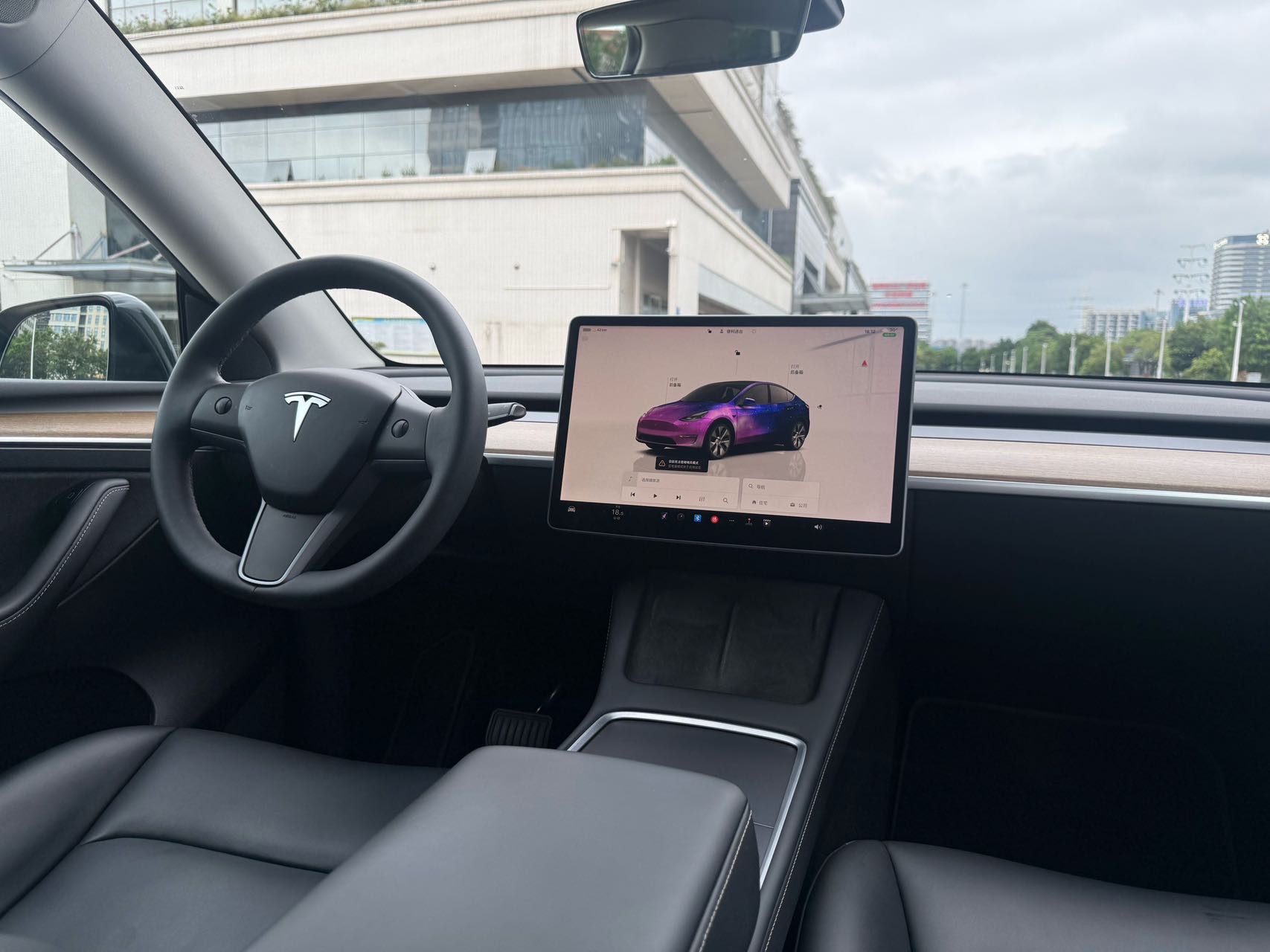 Tesla Model Y 2022 #6 Tesla Model Y 2022 car image #6