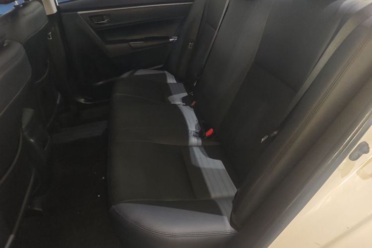 Toyota Corolla 2017 car image #17