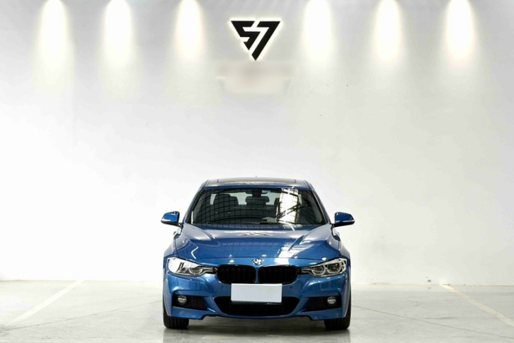BMW 3 Series 2018 car image #3