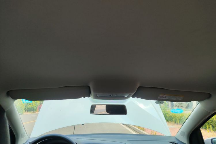 Volkswagen Polo 2019 car image #18