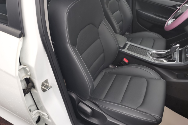 GEELY Emgrand 2021 #24 GEELY Emgrand 2021 car image #24