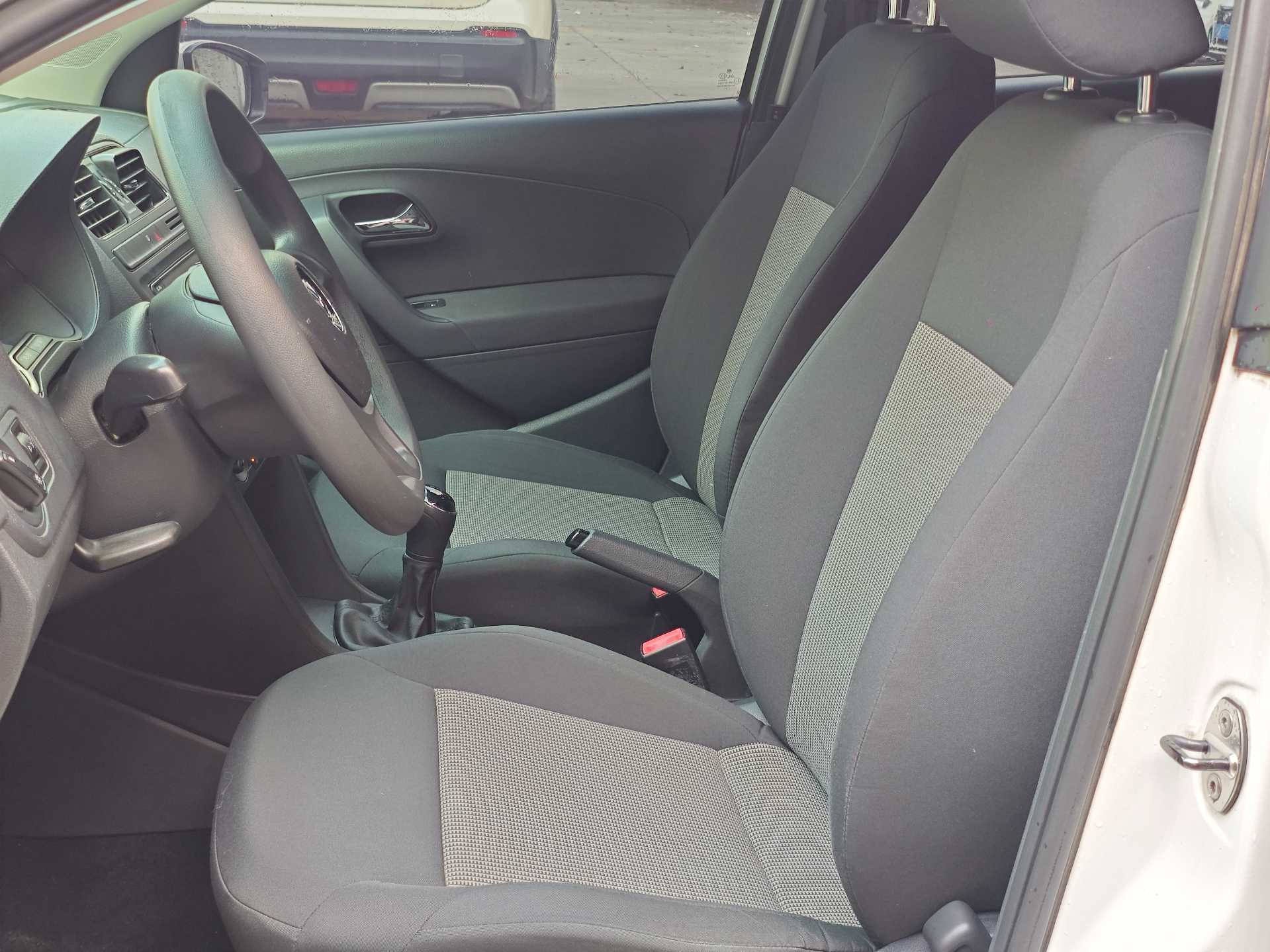 Volkswagen Polo 2015 #8 Volkswagen Polo 2015 car image #8