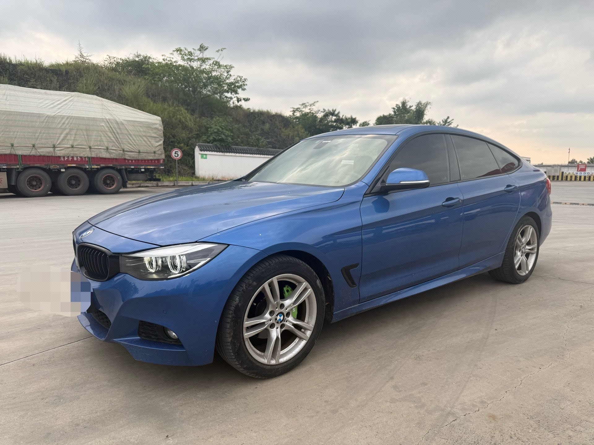 BMW 3 Series GT 2019 BMW 3 Series GT 2019 car image