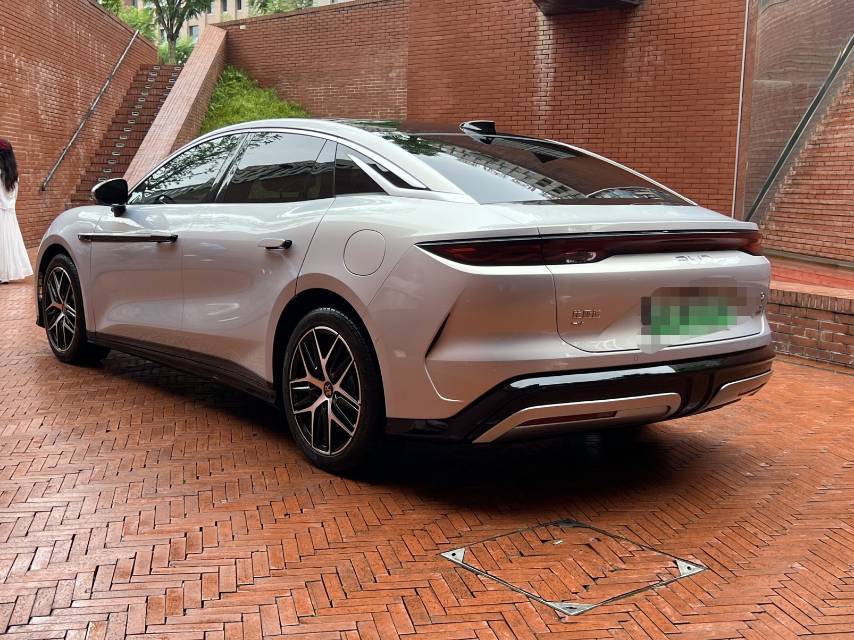 BYD HanL 2025 car image #7