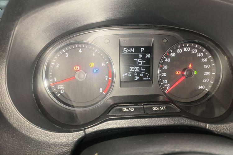 Volkswagen Polo 2019 car image #12