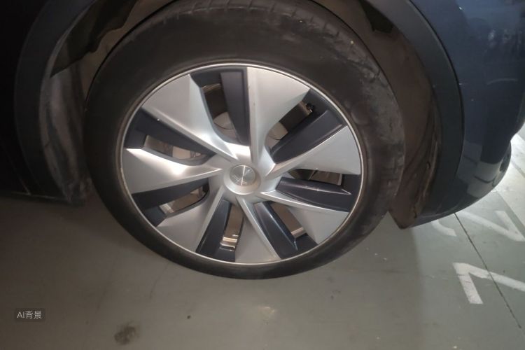 Tesla Model Y 2022 immagine di auto #9
