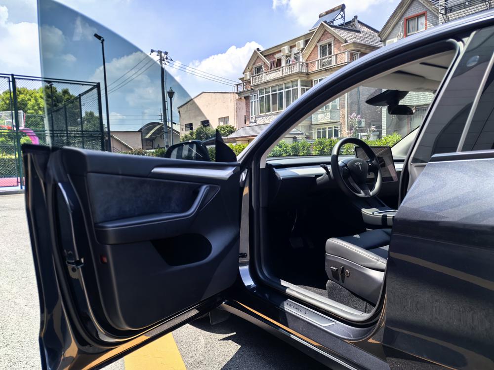 Tesla Model Y 2024 #17 Tesla Model Y 2024 car image #17