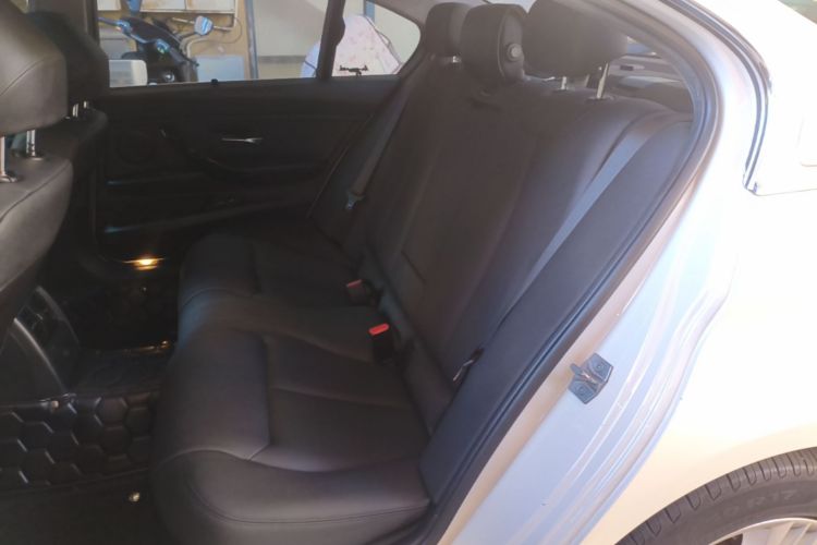 BMW 3 Series 2017 #13 BMW 3 Series 2017 car image #13