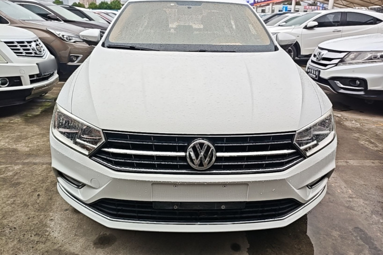 Volkswagen Bora 2016 car image #3
