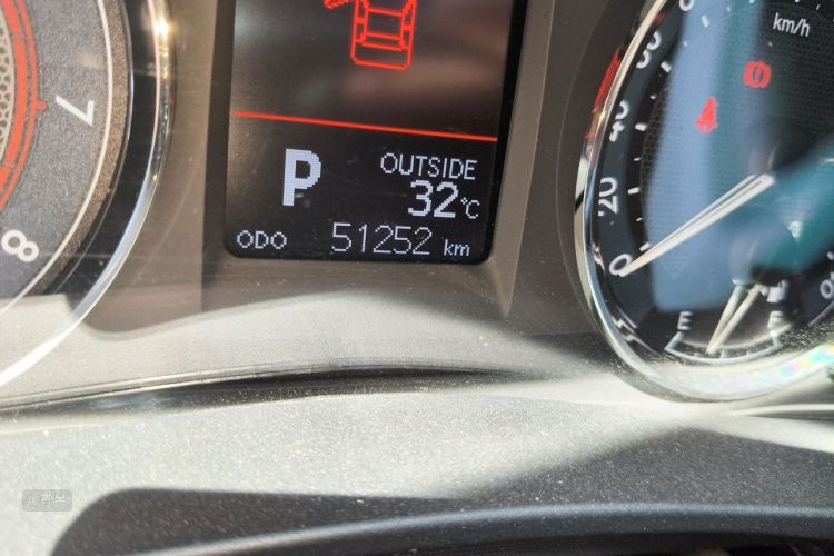 Toyota Corolla 2017 #14 Toyota Corolla 2017 car image #14