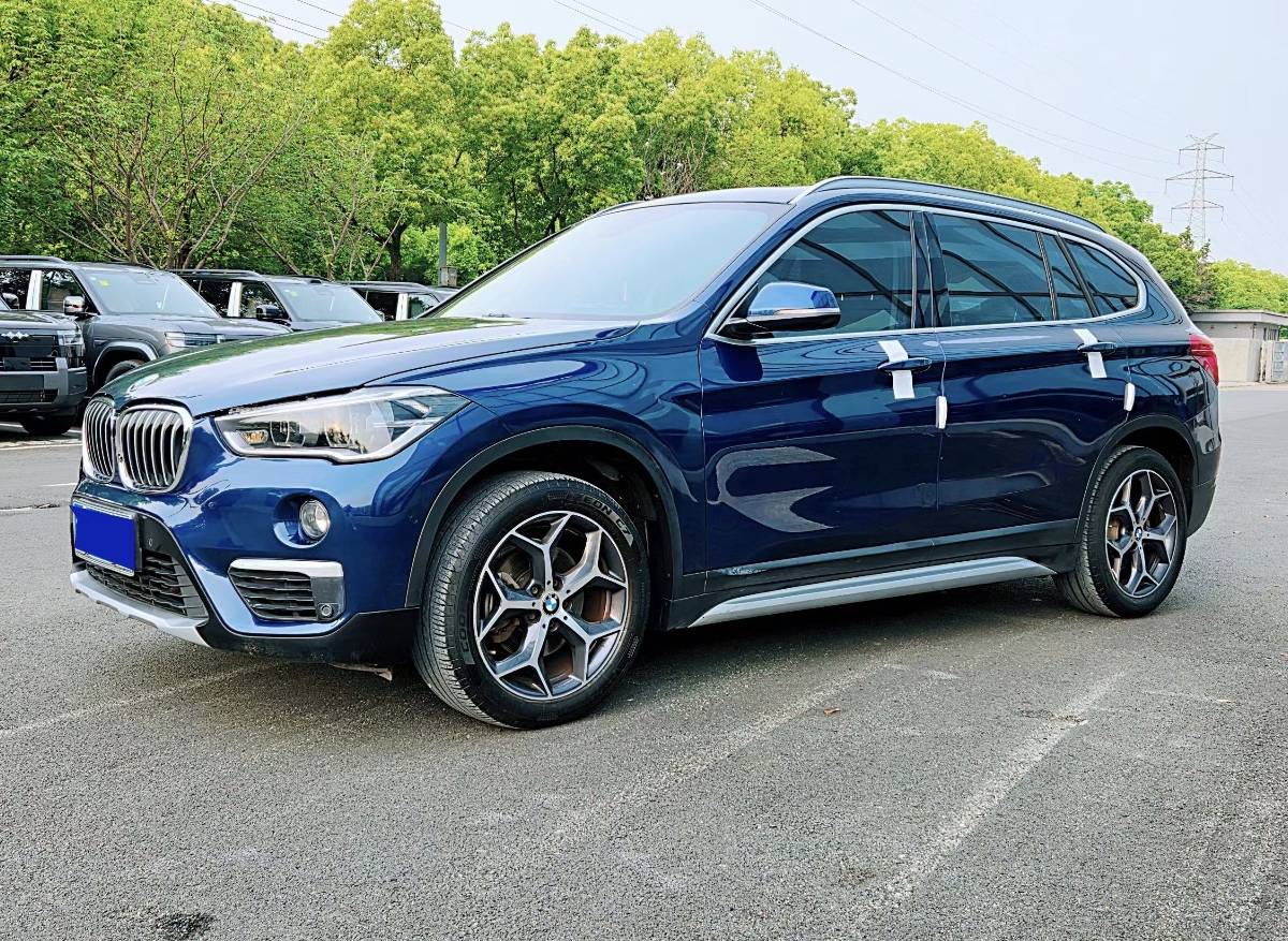 BMW X1 2018 BMW X1 2018 car image