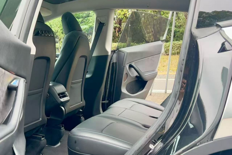 特斯拉 Model Y 2023 汽车图片 #11