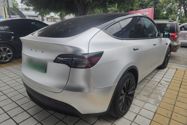 Tesla Model Y 2023 #7 Tesla Model Y 2023 car image #7