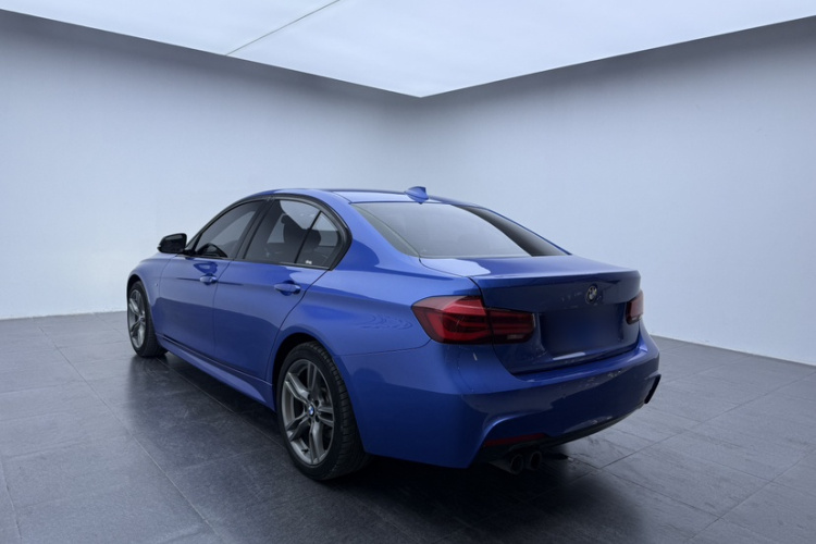 BMW 3 Series 2018 car image #5
