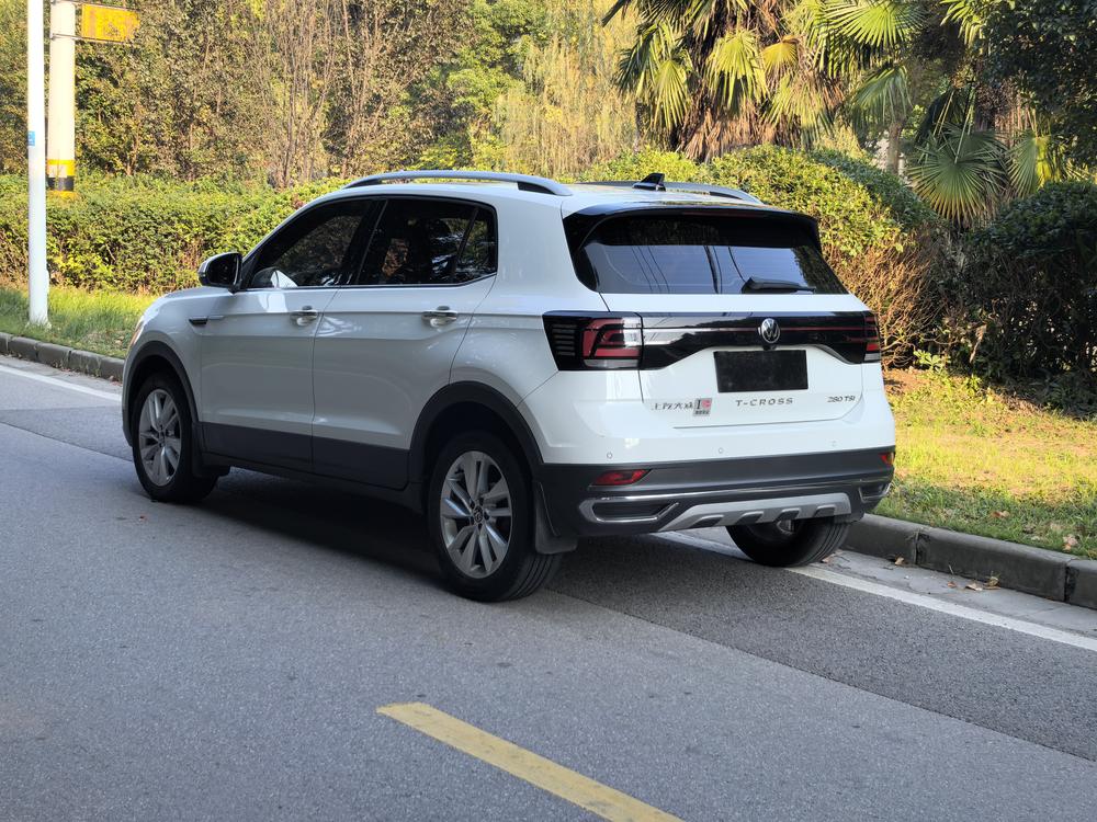 Volkswagen T-Cross 2023 #5 Volkswagen T-Cross 2023 car image #5