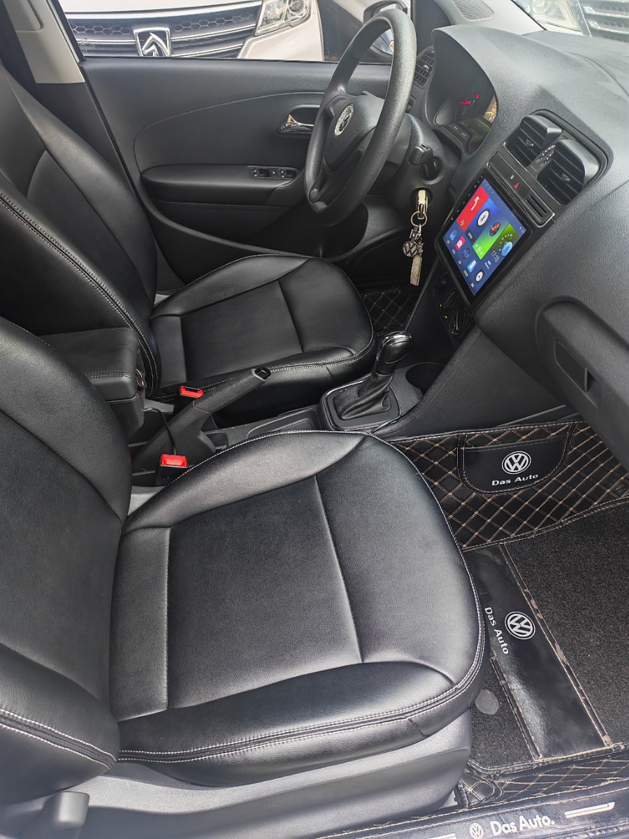 Volkswagen Polo 2018 car image #9
